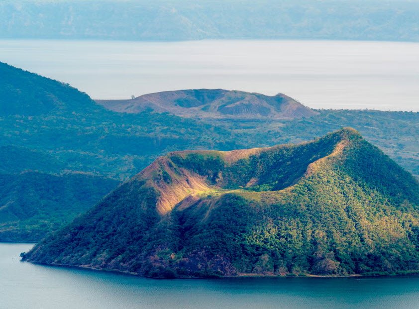 Taal Volcano &amp; Lake, Batangas/Cavite, Philippines